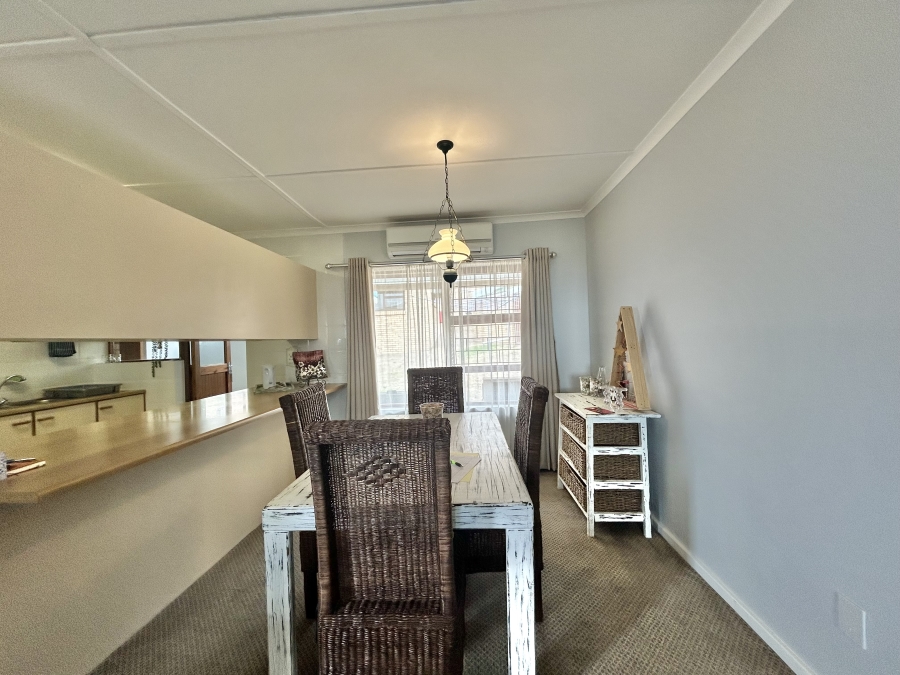 3 Bedroom Property for Sale in Wavecrest Eastern Cape